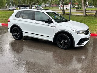 2021 Volkswagen Tiguan II Рестайлинг, белый, 2800000 рублей, вид 3