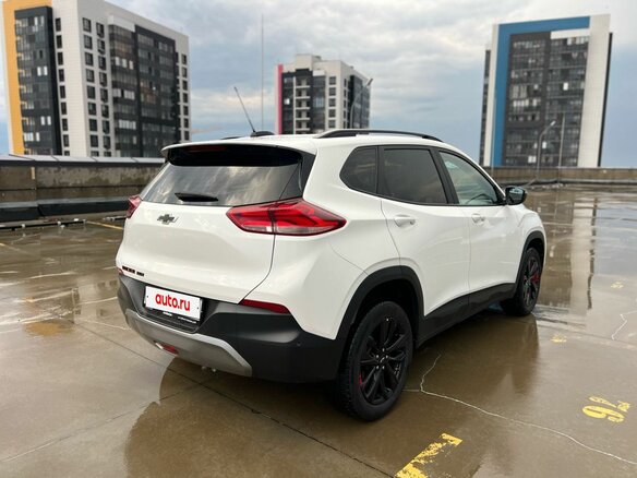 2022 Chevrolet Tracker IV, белый, 1880000 рублей - вид 6