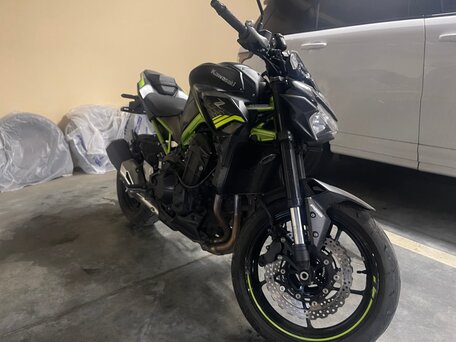2021 Kawasaki Z 900, чёрный, 999999 рублей, вид 5