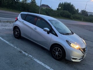 2017 Nissan Note e-Power II Рестайлинг, серый, 1100000 рублей, вид 5