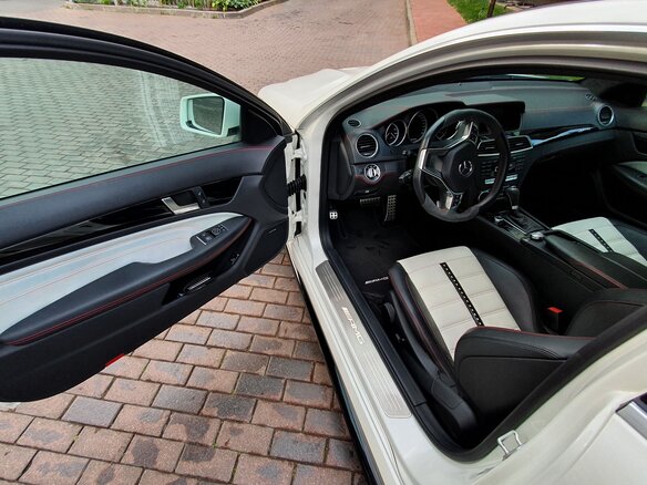 2012 Mercedes-Benz C-Класс AMG 63 AMG Black Series III (W204) Рестайлинг, белый - вид 13