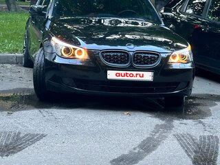 2008 BMW 5 серии 530xi V (E60/E61) Рестайлинг, чёрный, 1000000 рублей, вид 3