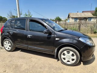 2010 Renault Sandero I, чёрный, 450000 рублей, вид 1