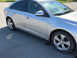 2012 Chevrolet Cruze I, серебристый, 670000 рублей, вид 3