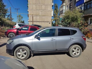2010 Nissan Qashqai I Рестайлинг, серебристый, 1100000 рублей, вид 1