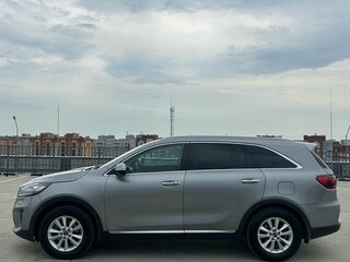 2018 Kia Sorento III Prime Рестайлинг, серебристый, 2135000 рублей, вид 2