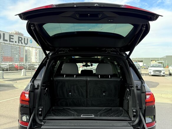 2020 BMW X7 40i I (G07), чёрный, 5250000 рублей - вид 16