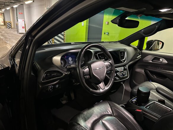 2018 Chrysler Pacifica RU, чёрный, 2970000 рублей - вид 6