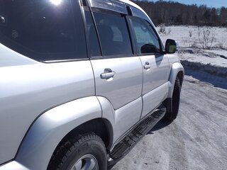 2007 Toyota Land Cruiser Prado 120 Series Рестайлинг, серебристый, 2200000 рублей, вид 1