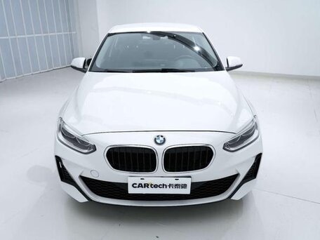 2022 BMW 1 серии 120i III (F52) Рестайлинг, белый, 2050000 рублей, вид 1