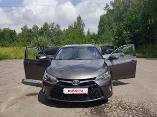 2016 Toyota Camry VII (XV50) Рестайлинг, серый, 1610000 рублей, вид 3