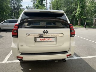 2019 Toyota Land Cruiser Prado 150 Series Рестайлинг 2, белый, 4997000 рублей, вид 3