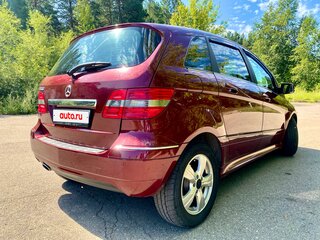 2010 Mercedes-Benz B-Класс 200 I (W245) Рестайлинг, красный, 1250000 рублей, вид 3