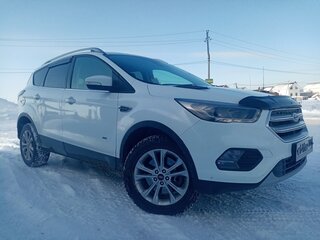 2017 Ford Kuga II Рестайлинг, белый, 1500000 рублей, вид 3