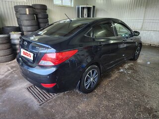 2013 Hyundai Solaris I, чёрный, 770000 рублей, вид 5
