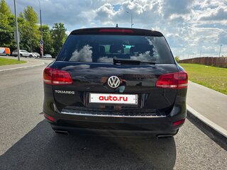 2014 Volkswagen Touareg II, чёрный, 2800000 рублей, вид 3