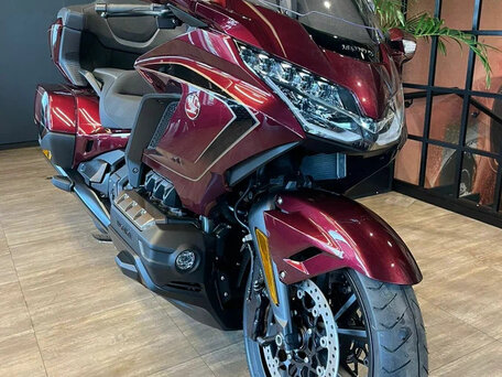2025 Honda GL 1800 Gold Wing, красный, 4500000 рублей, вид 5