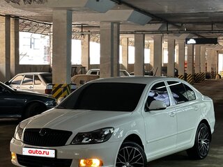 2012 Skoda Octavia DSG7 II (A5) Рестайлинг, белый, 1200000 рублей, вид 4