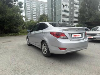 2011 Hyundai Solaris I, серый, 598000 рублей, вид 4