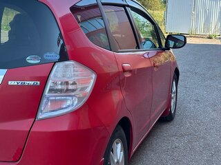 2011 Honda Fit Hybrid II, красный, 750000 рублей, вид 5