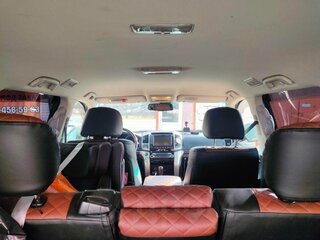 2012 Toyota Land Cruiser 200 Series Рестайлинг 1, серый, 3900000 рублей, вид 5