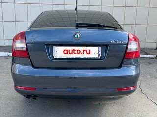 2010 Skoda Octavia II (A5) Рестайлинг, серый, 870000 рублей, вид 5