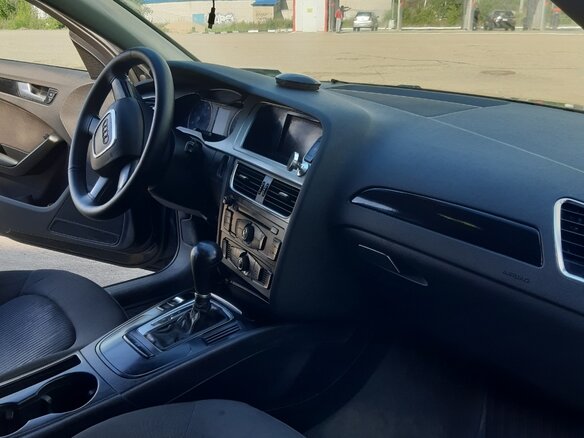 2011 Audi A4 IV (B8), чёрный - вид 1