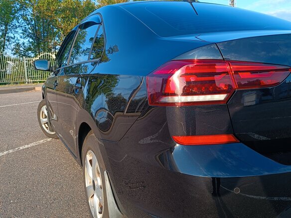 2021 Volkswagen Polo VI, чёрный, 1750000 рублей - вид 3