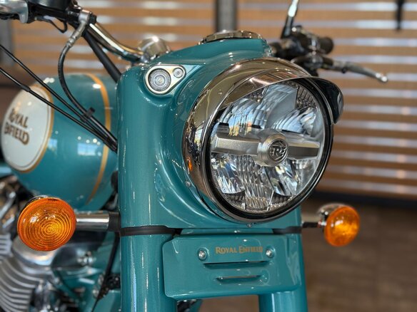 2026 Royal Enfield Classic 650, зелёный, 713000 рублей - вид 16