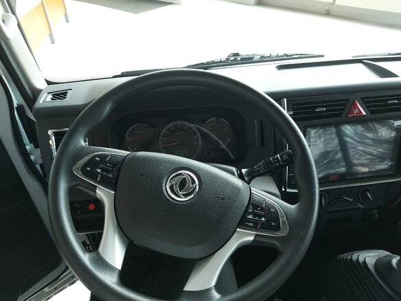 2025 Dongfeng Z55, белый - вид 2