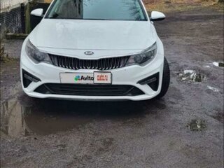 2019 Kia Optima IV Рестайлинг, белый, 1750000 рублей, вид 2