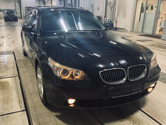 2006 BMW 5 серии 525xi V (E60/E61), чёрный