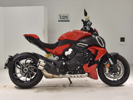 2024 Ducati Diavel V4, красный, 3160000 рублей, вид 1