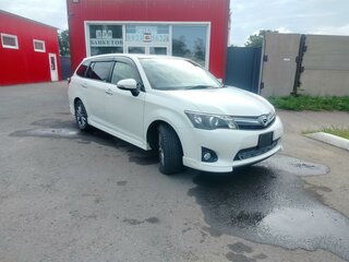 2013 Toyota Corolla Fielder XI (E160, E170, E180), белый, 1450000 рублей, вид 3