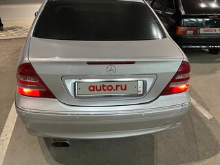 2003 Mercedes-Benz C-Класс 230 II (W203), серебристый, 950000 рублей, вид 3