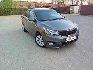 2015 Kia Rio 6-speed III, серый, 1050000 рублей, вид 3