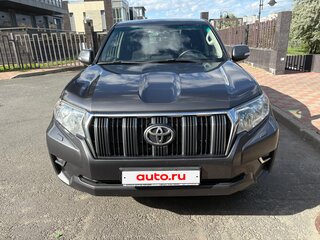 2017 Toyota Land Cruiser Prado 150 Series Рестайлинг 2, серый, 3300000 рублей, вид 4