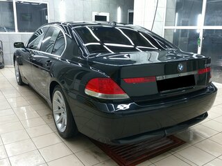 2002 BMW 7 серии 735i IV (E65/E66), чёрный, 1050000 рублей, вид 4