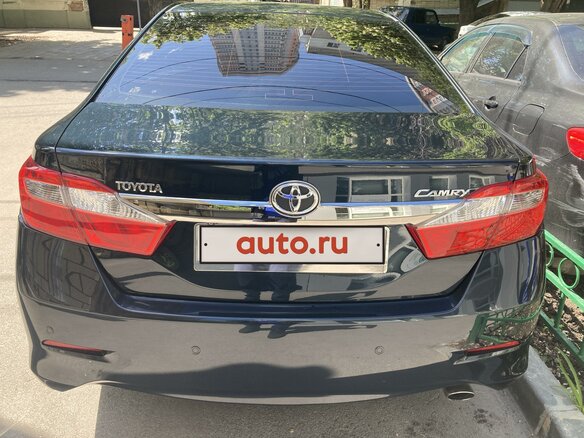 2014 Toyota Camry VII (XV50), чёрный - вид 2