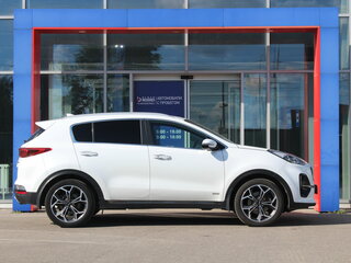 2018 Kia Sportage IV Рестайлинг, белый, 2340000 рублей, вид 4