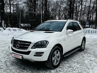 2010 Mercedes-Benz M-Класс 350 II (W164) Рестайлинг, белый, 1325000 рублей, вид 3