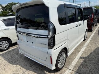 2021 Honda N-BOX II Рестайлинг, белый, 578911 рублей, вид 3