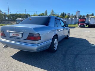 1993 Mercedes-Benz E-Класс 200 I (W124), голубой, 500000 рублей, вид 5