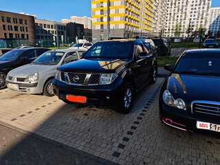 2008 Nissan Pathfinder III, чёрный, 1000000 рублей, вид 3