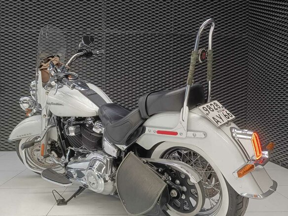 2019 Harley-Davidson Softail Deluxe, белый, 1800000 рублей - вид 7