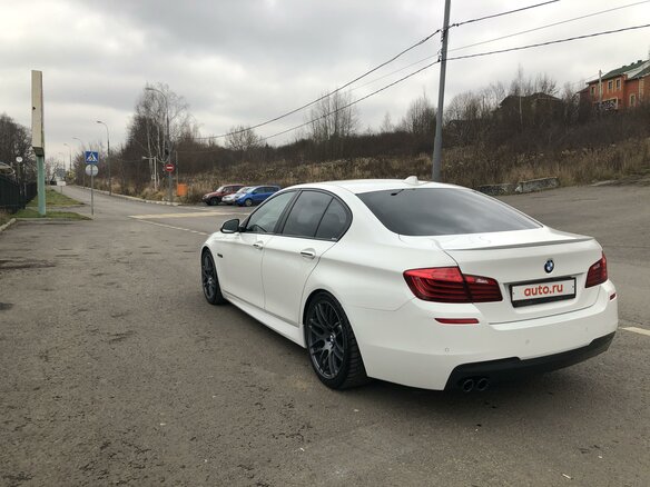 2013 BMW 5 серии 530d xDrive VI (F10/F11/F07) Рестайлинг, белый - вид 1