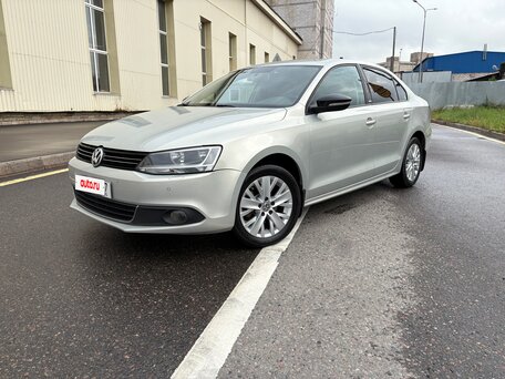 2014 Volkswagen Jetta VI, серебристый, вид 1