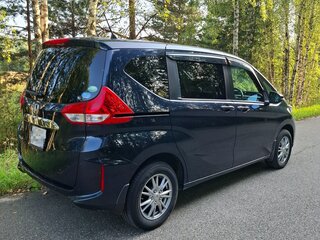 2020 Honda Freed II Рестайлинг, синий, 1870000 рублей, вид 3
