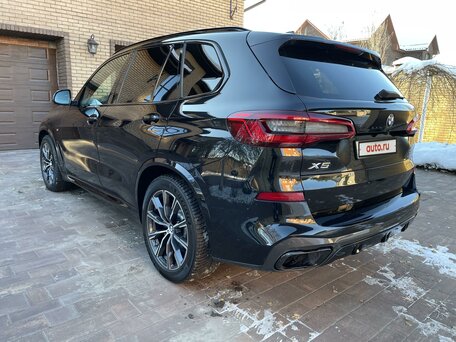2019 BMW X5 50i IV (G05/G18), чёрный, 6900000 рублей, вид 5