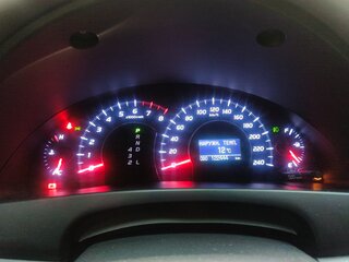 2009 Toyota Camry VI (XV40) Рестайлинг, серебристый, 1400000 рублей, вид 4